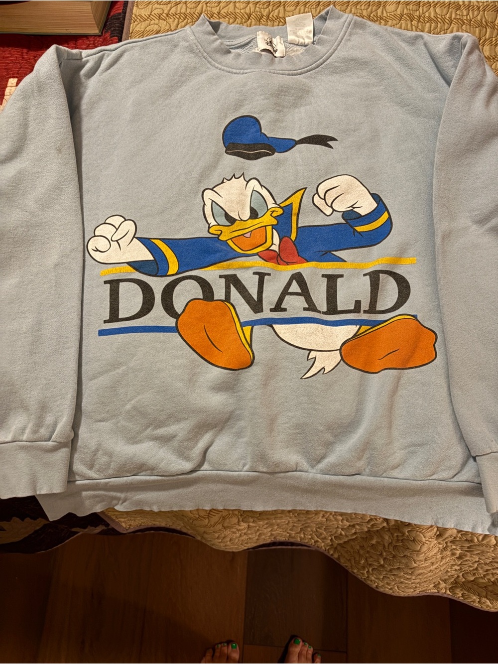 Retro Disney Parks Donald Duck Sweatshirt size Large